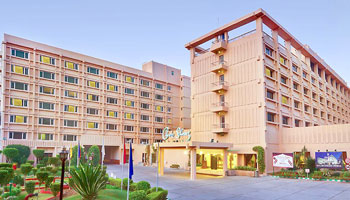Luxury Hotel Clarks Shiraz Agra, (4 Star) Hotel in Agra | BizAgra