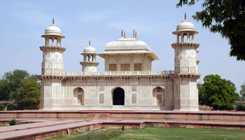 Itmad ud Daula - Historical Munuments Agra