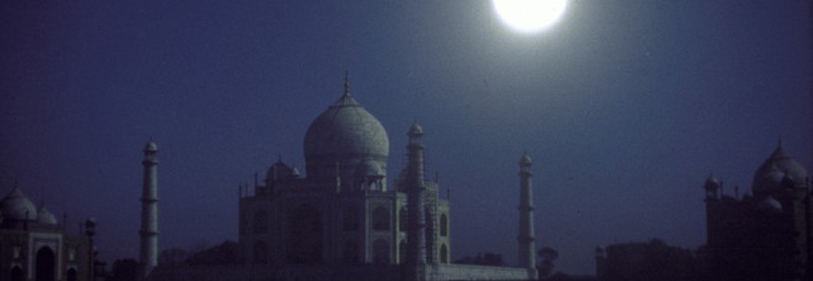 Enjoy Full Moon Nights in 2016 viewing Taj Mahal, India. Honeymoon Tour Package Agra from Delhi by road to see the Taj Mahal moonlight trip, with local English-speaking guide and ac car.